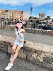 Erika (22)