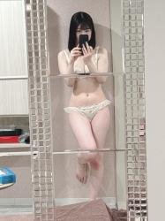 Naomi (20)